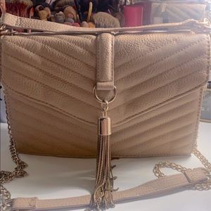 Purse with tassel